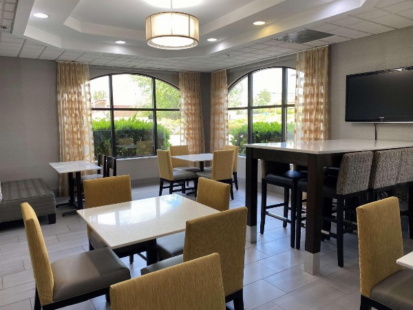Best Western Executive Inn & Suites image 6